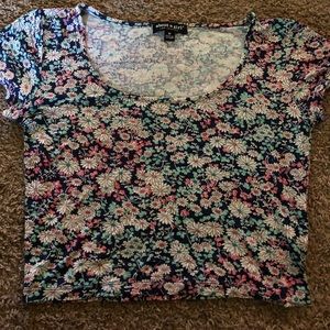Cropped t-shirt